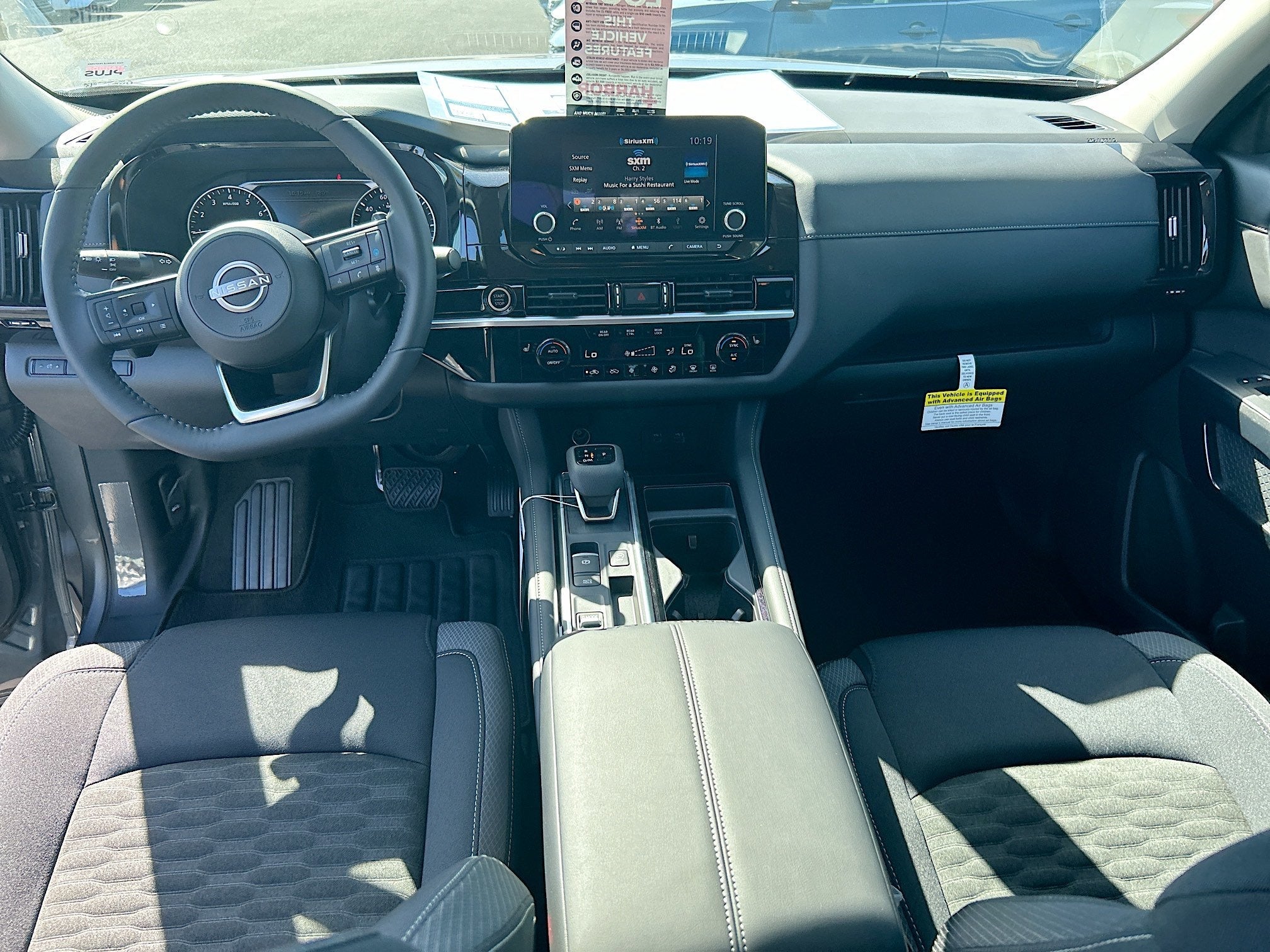 2024 Nissan Pathfinder SV